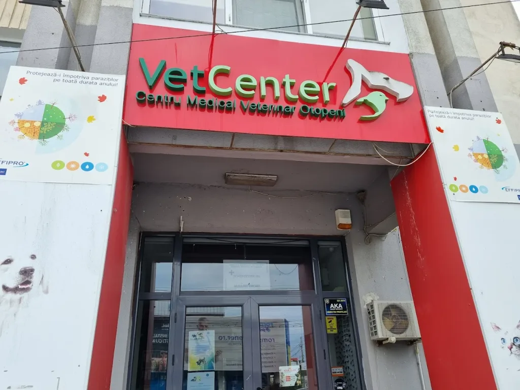 Intrarea centrului medical veterinat VetCenter din Otopeni